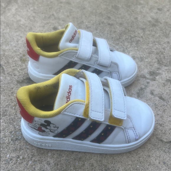 Adidas x Disney Mickey Mouse Grand Court Toddler Sneakers Size 6K - Picture 2 of 10